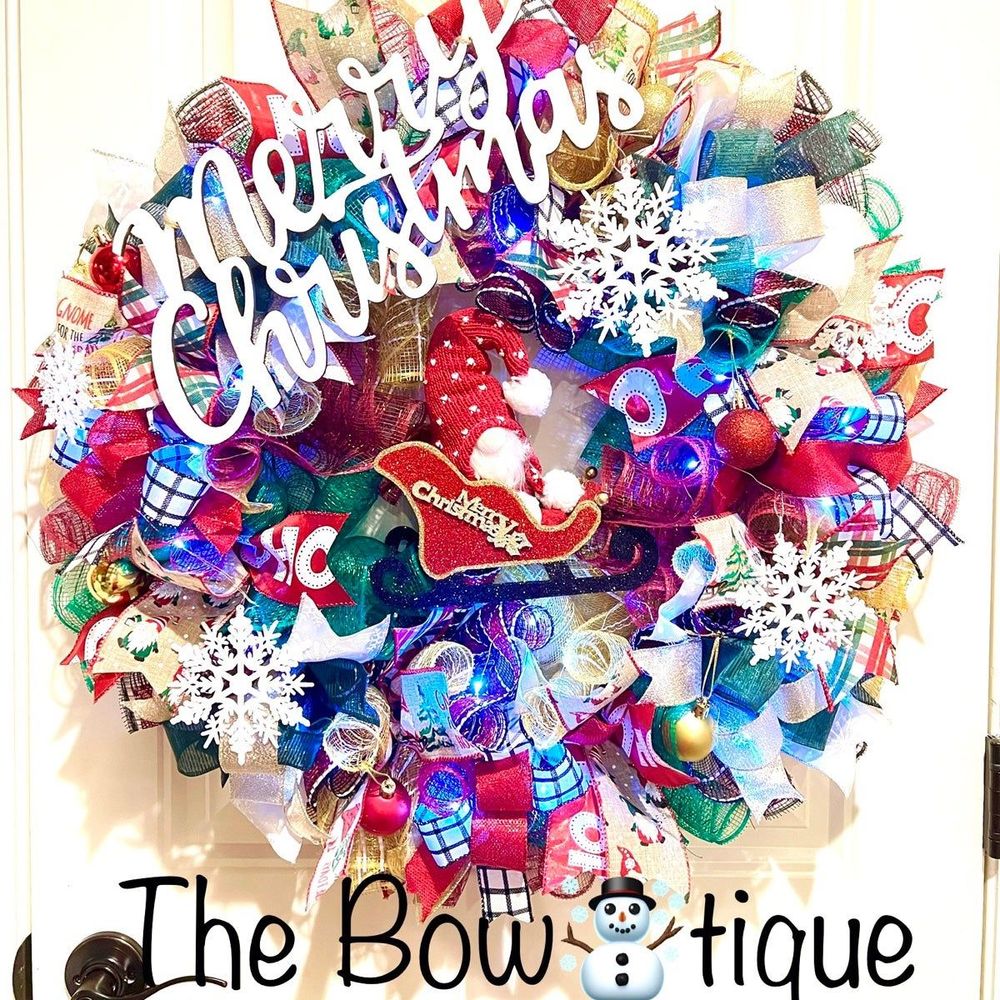 Handmade Christmas Gnome in Sleigh Holiday Ribbon Door Wreath 26 ins LED XLW2